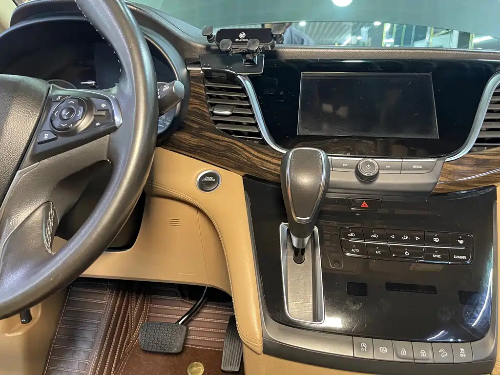 Buick GL8 2017 ES 28T Luxury National V