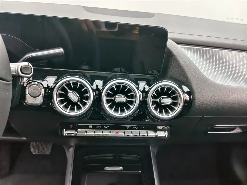 Mercedes-Benz GLA 2022 GLA 220