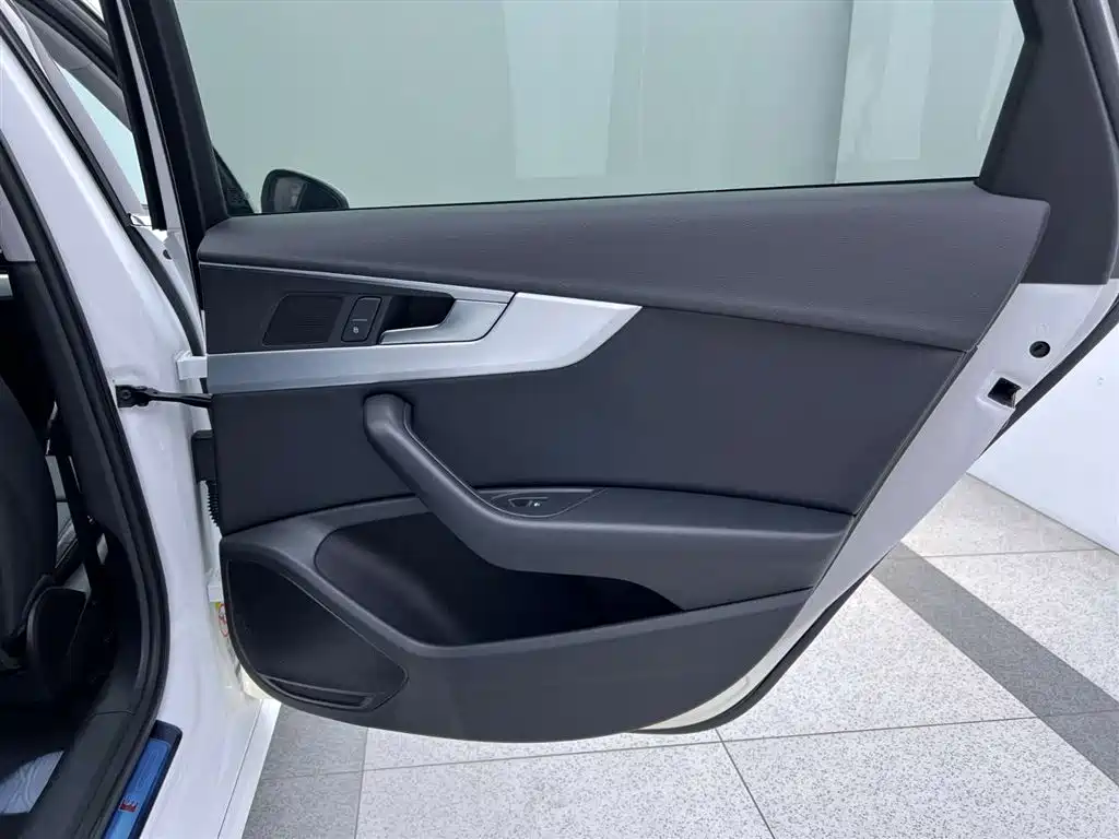 Audi A4L 2020 40 TFSI Fashion Dynamic