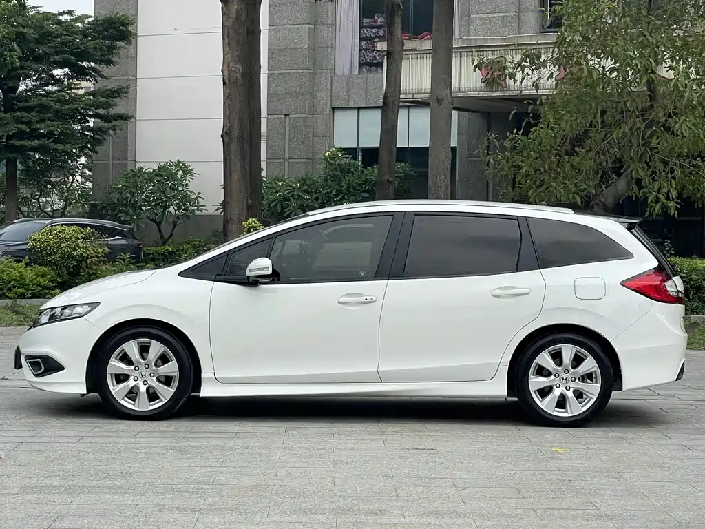 Honda Jade 2013 1.8L Automatic Comfort Edition 5-Seater