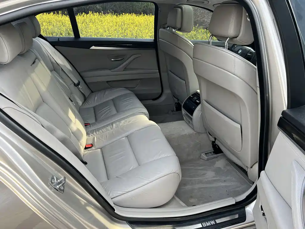 BMW 5 Series 2012 523Li Luxury - фото 18