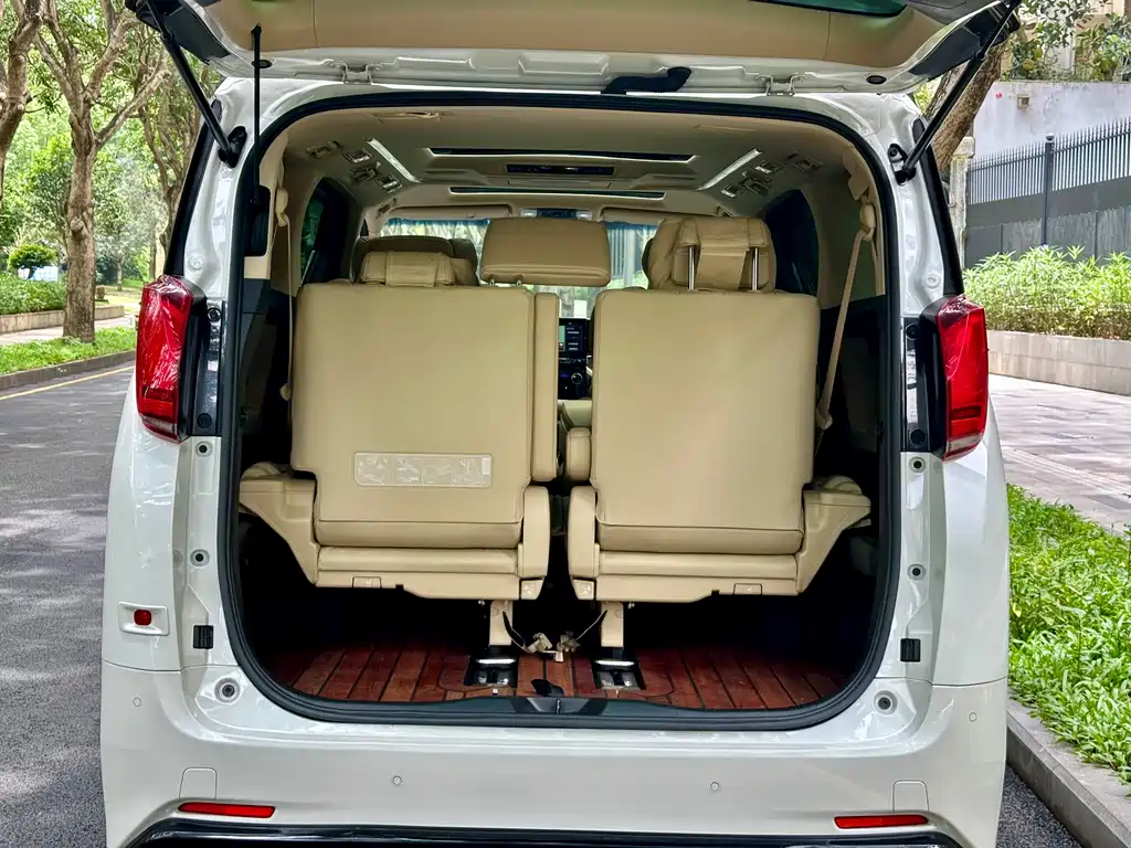 Alphard 2021 Hybrid 2.5L Premium Edition