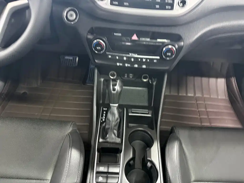 Hyundai Tucson 2018 1.6T DCT FWD 15th Anniversary Special Edition