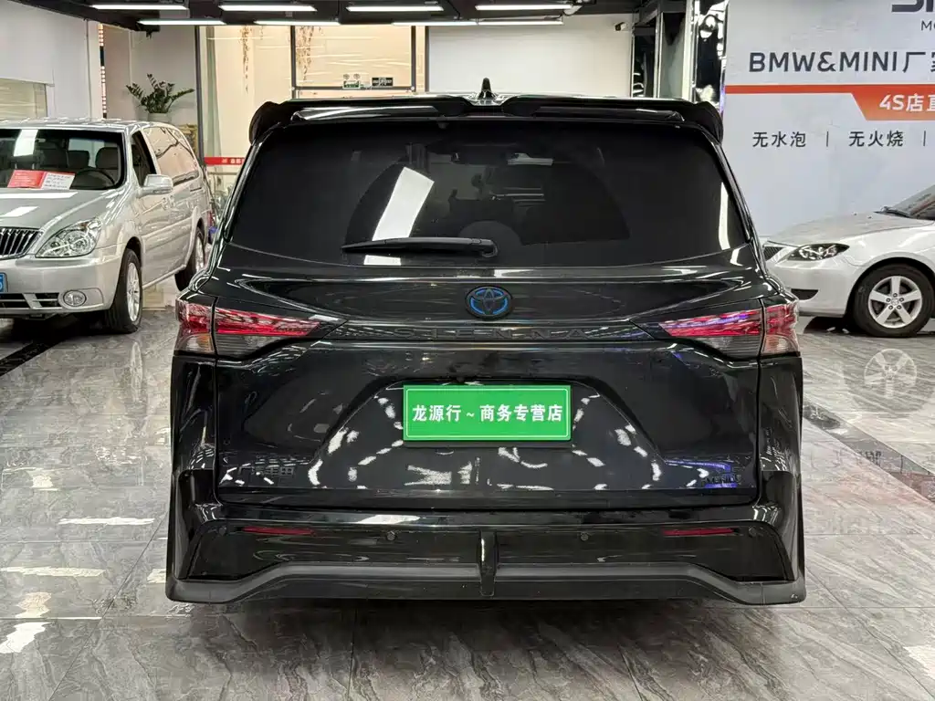 Toyota Sienna 2024 2.5L Hybrid Comfort Edition
