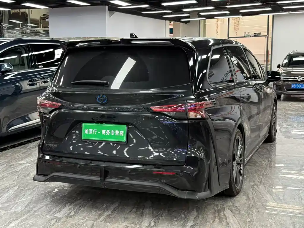 Toyota Sienna 2024 2.5L Hybrid Comfort Edition