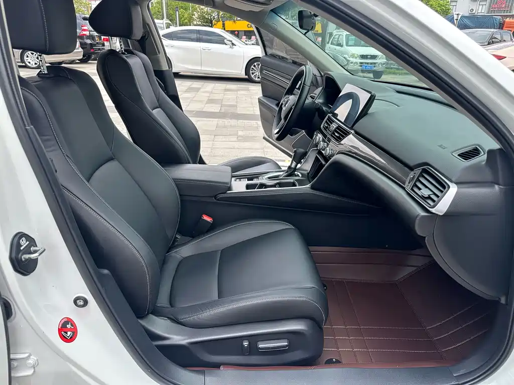 Accord 2022 260TURBO Phantom Night Premium Edition