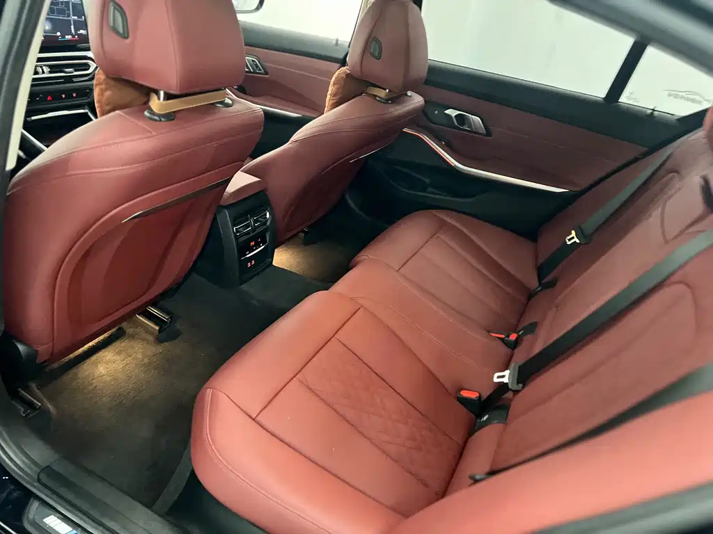 BMW 3 Series 2024 325Li M Sport Night Edition - фото 6