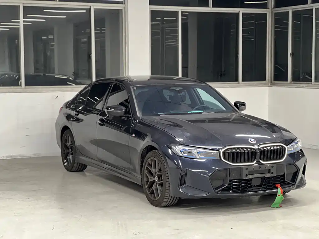 BMW 3 Series 2025 330Li Exclusive M Sport Night Edition - фото 3