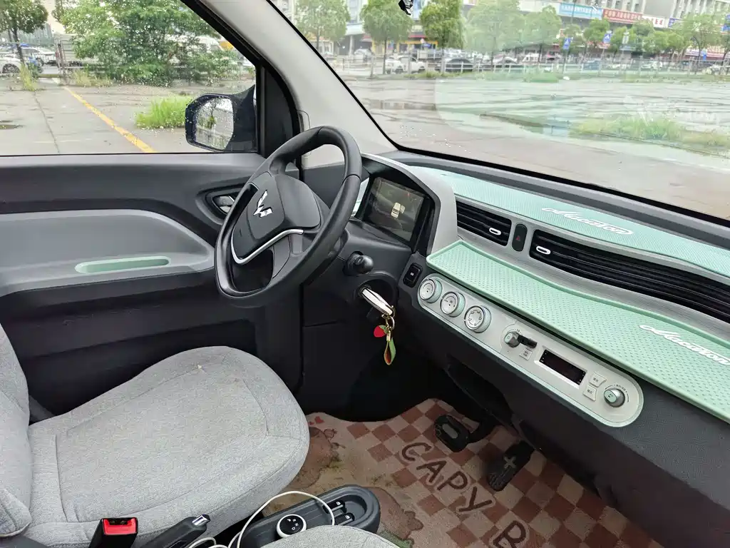 Hongguang MINI EV 2021 Macaron Premium Edition LFP