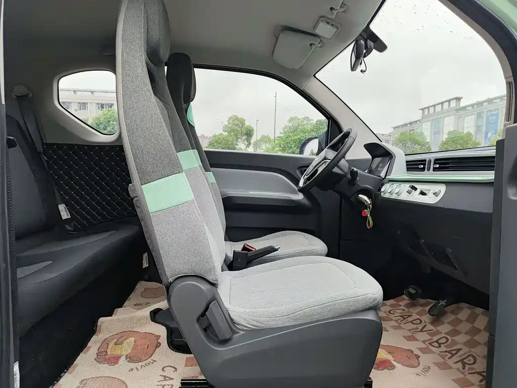 Hongguang MINI EV 2021 Macaron Premium Edition LFP