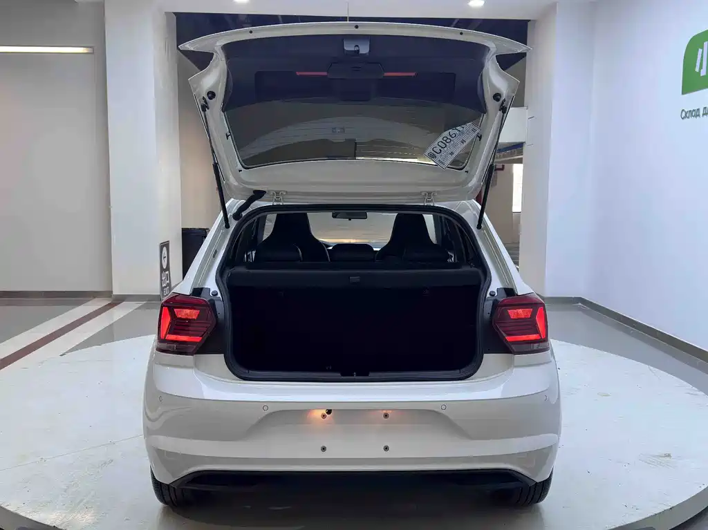 Volkswagen Polo 2021 Plus 1.5L Automatic Colorful Tech Edition