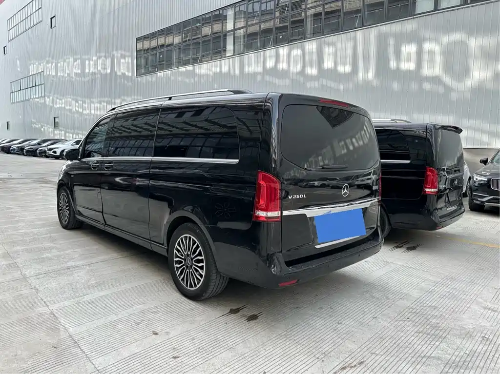 Mercedes-Benz V-Class 2017 V 260 L Exclusive Long Wheelbase