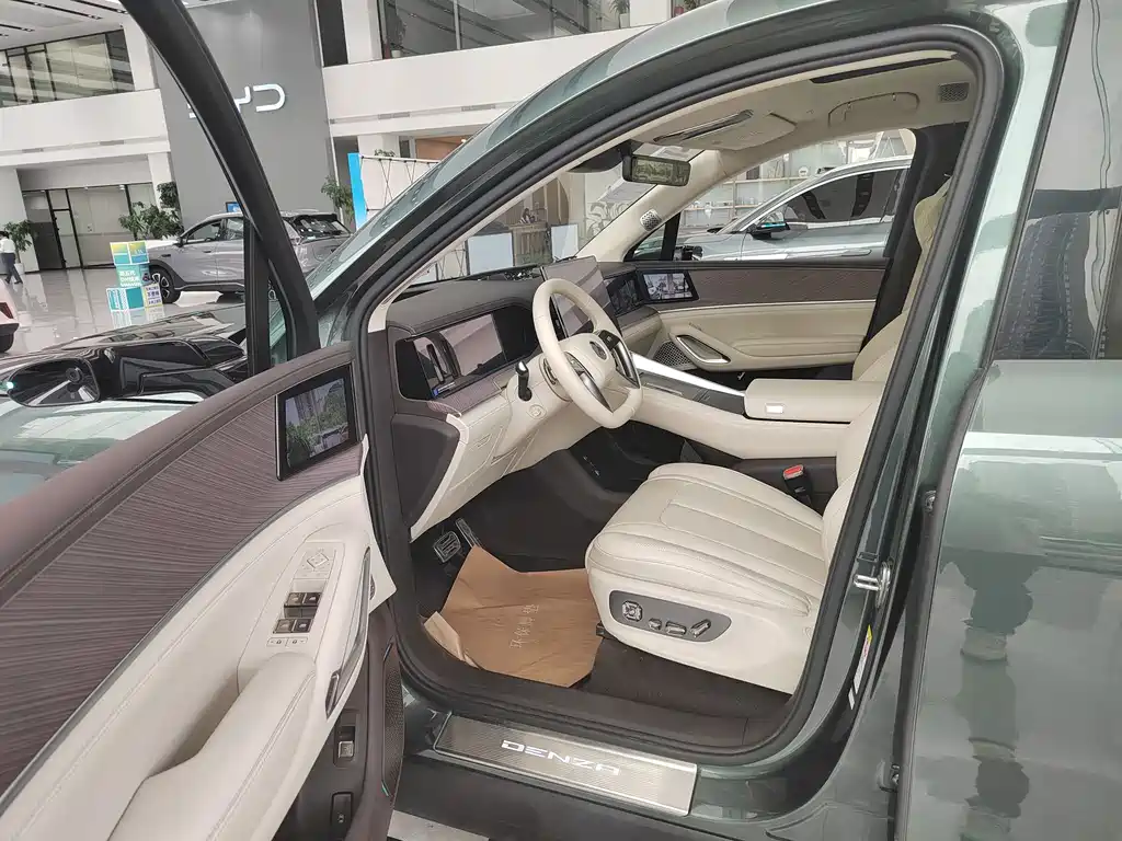 Denza N9 2025 Flagship