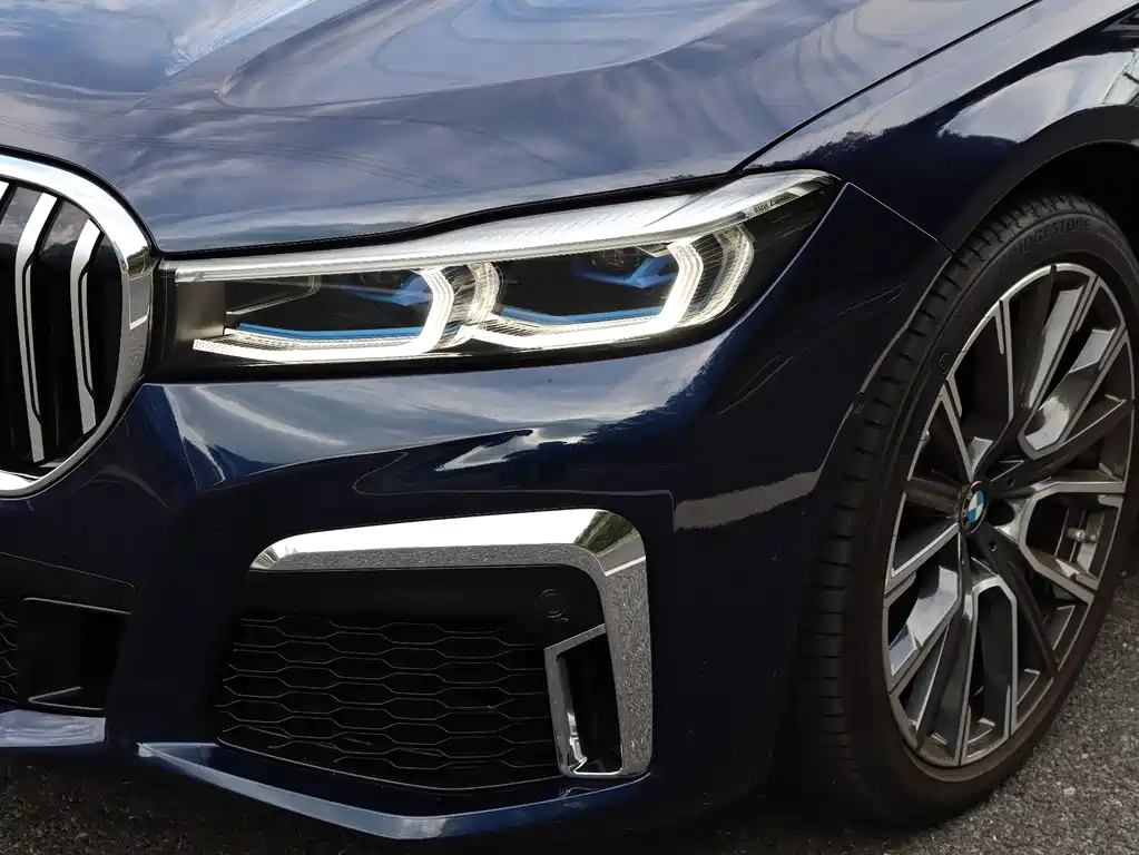 BMW 7 Series 2022 740Li xDrive Executive Edition M Sport Package - фото 12