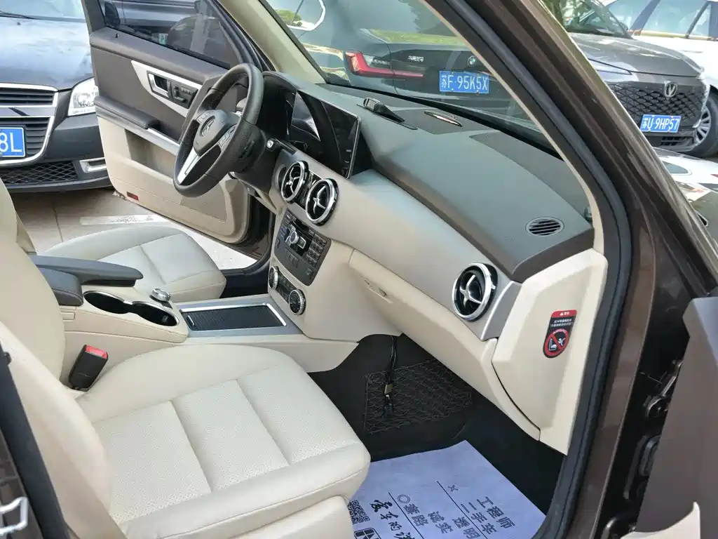 Mercedes-Benz GLK-Class 2013 GLK 300 4MATIC Dynamic Sunroof