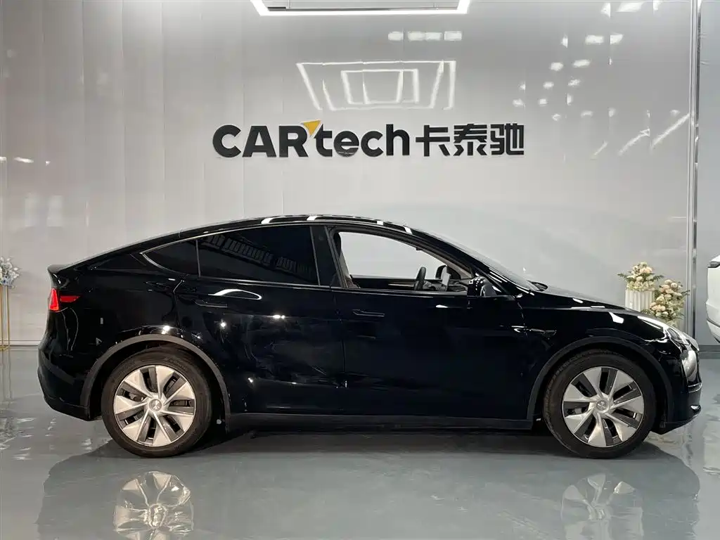 Tesla Model Y 2022 RWD
