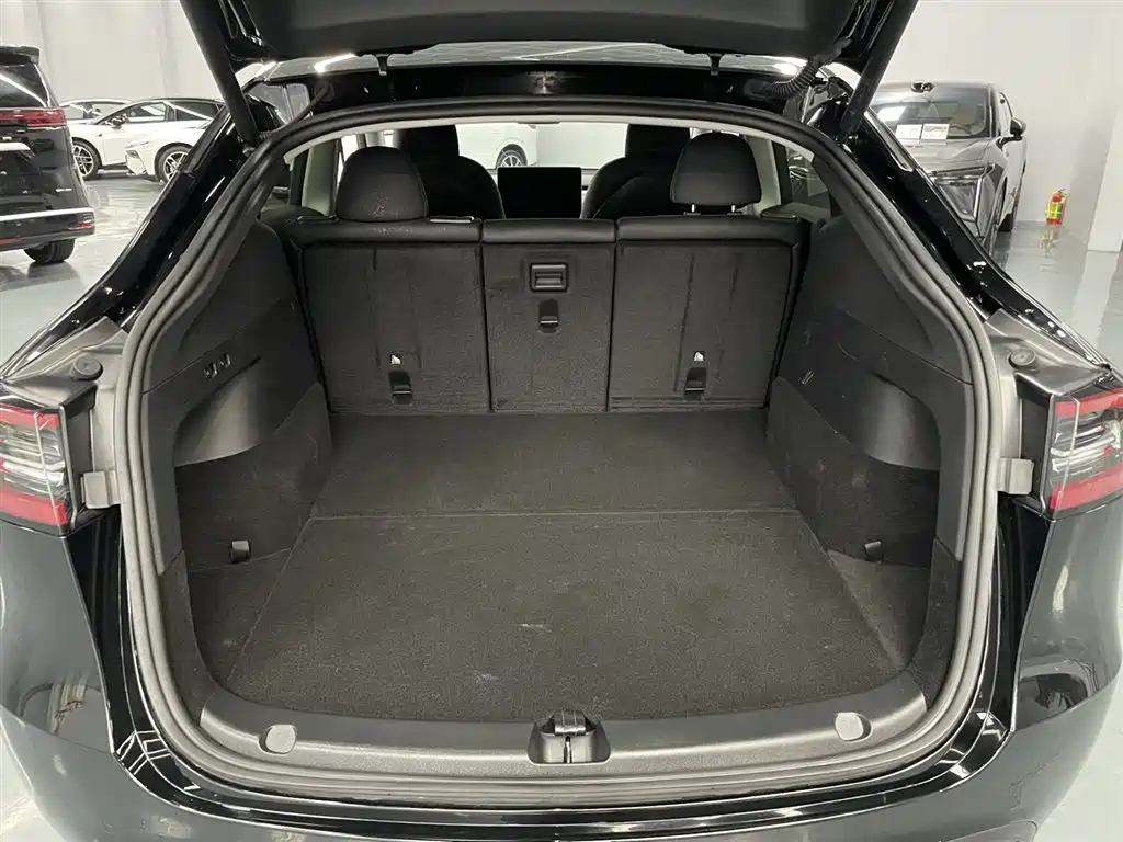 Tesla Model Y 2022 RWD