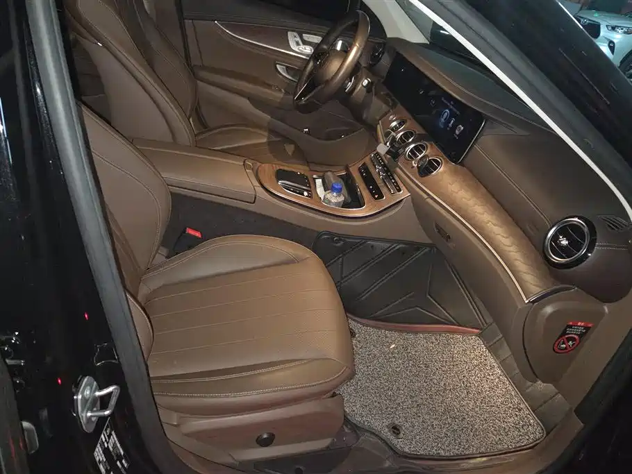 Mercedes-Benz E-Class 2023 E 300 L Luxury Model