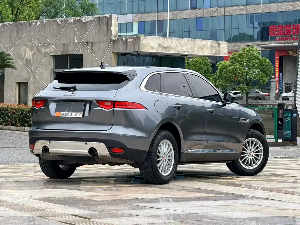 捷豹F-PACE 2018款 2.0T 两驱都市尊享版