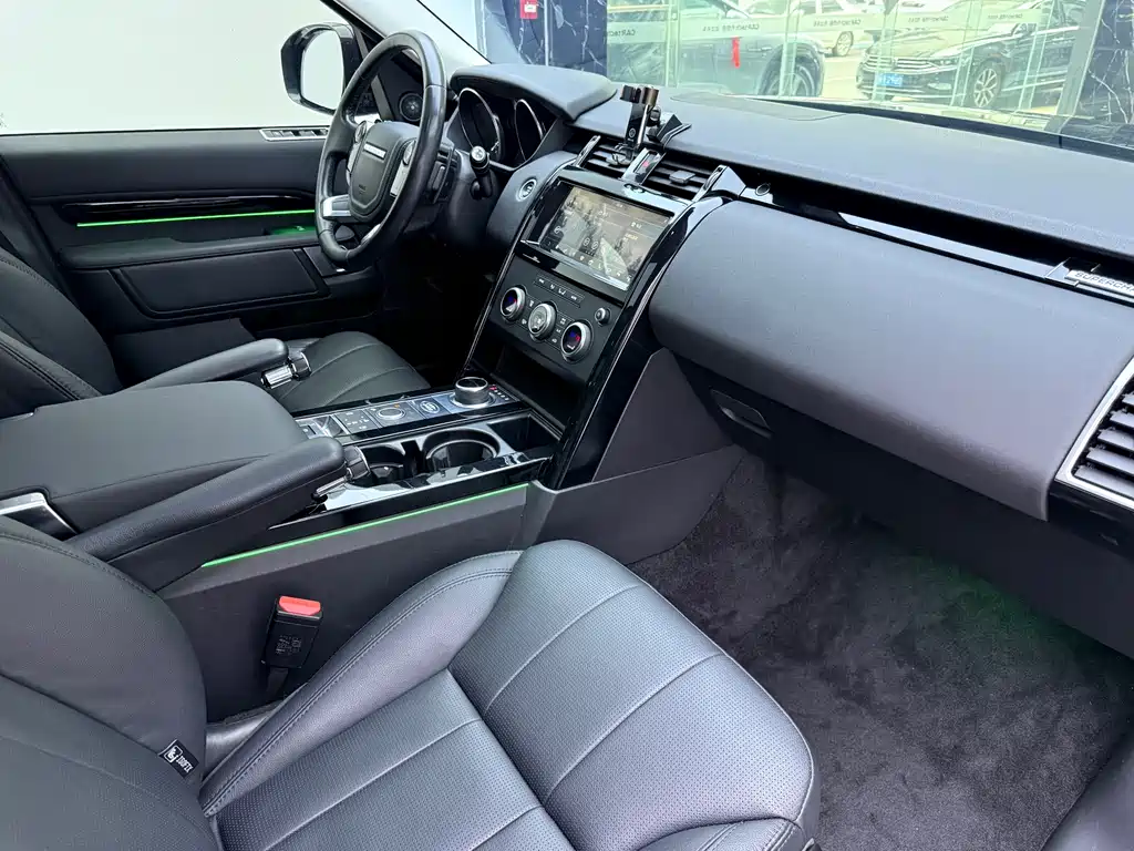 Land Rover Discovery 2019 2.0T SE