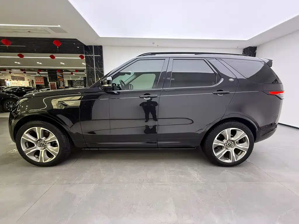 Land Rover Discovery 2019 2.0T SE