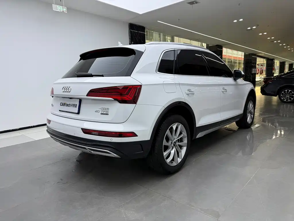 Audi Q5L 2023 40 TFSI Luxury Elegant