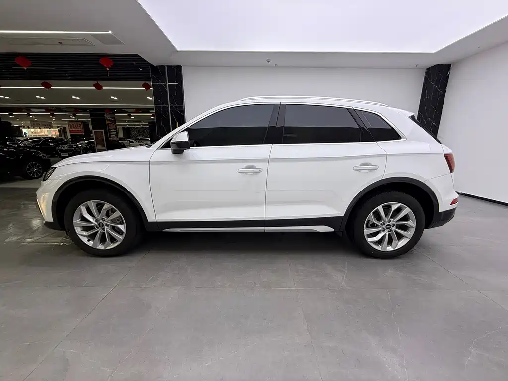 Audi Q5L 2023 40 TFSI Luxury Elegant