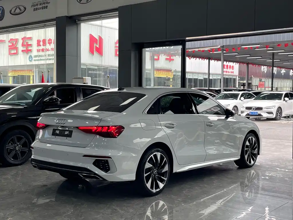 Audi A3L Limousine 2023 35 TFSI Fashion Sport