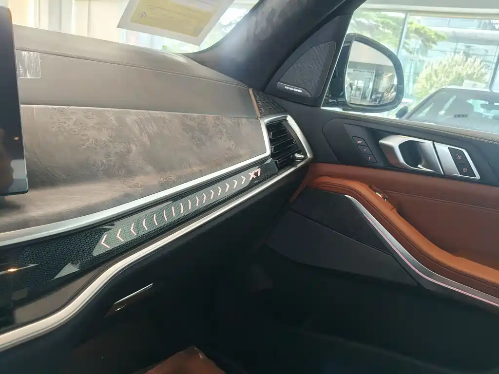 BMW X7 2024 xDrive40i Premium M Sport Package