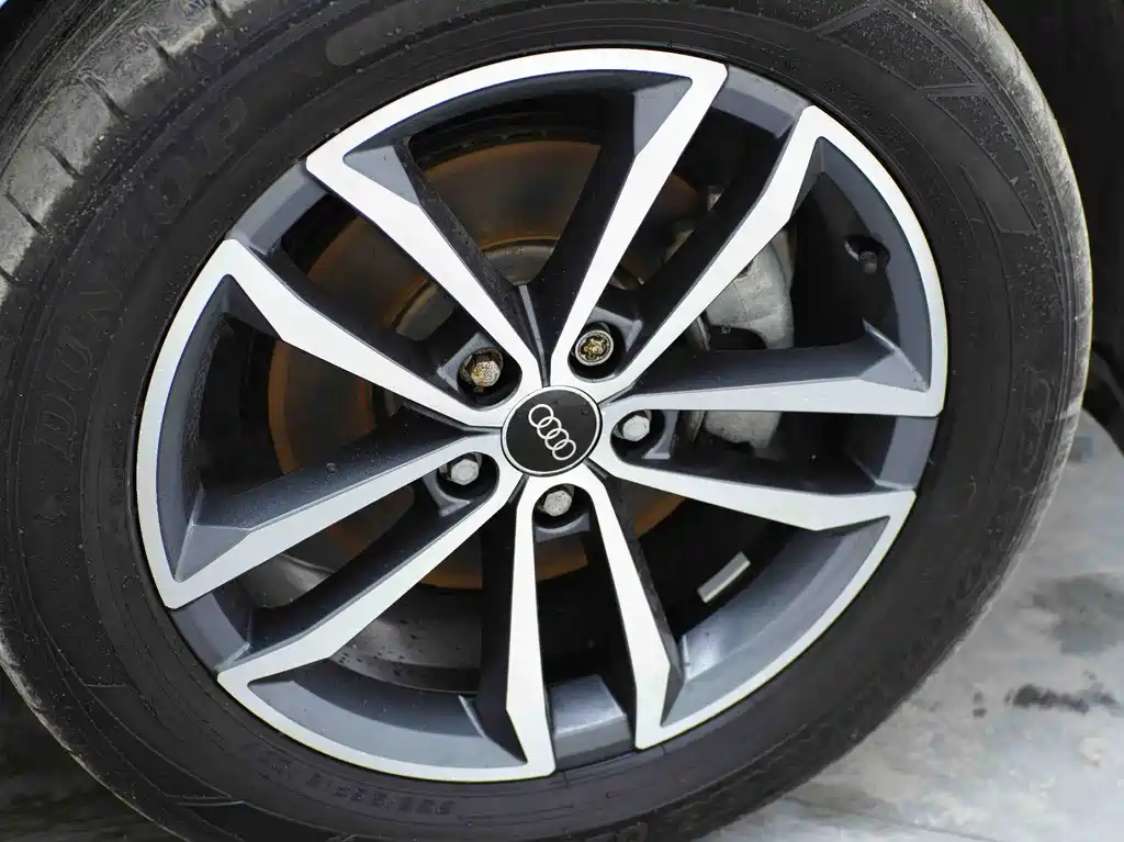 Audi Q3 2023 35 TFSI Entry Dynamic Edition (1.4T)
