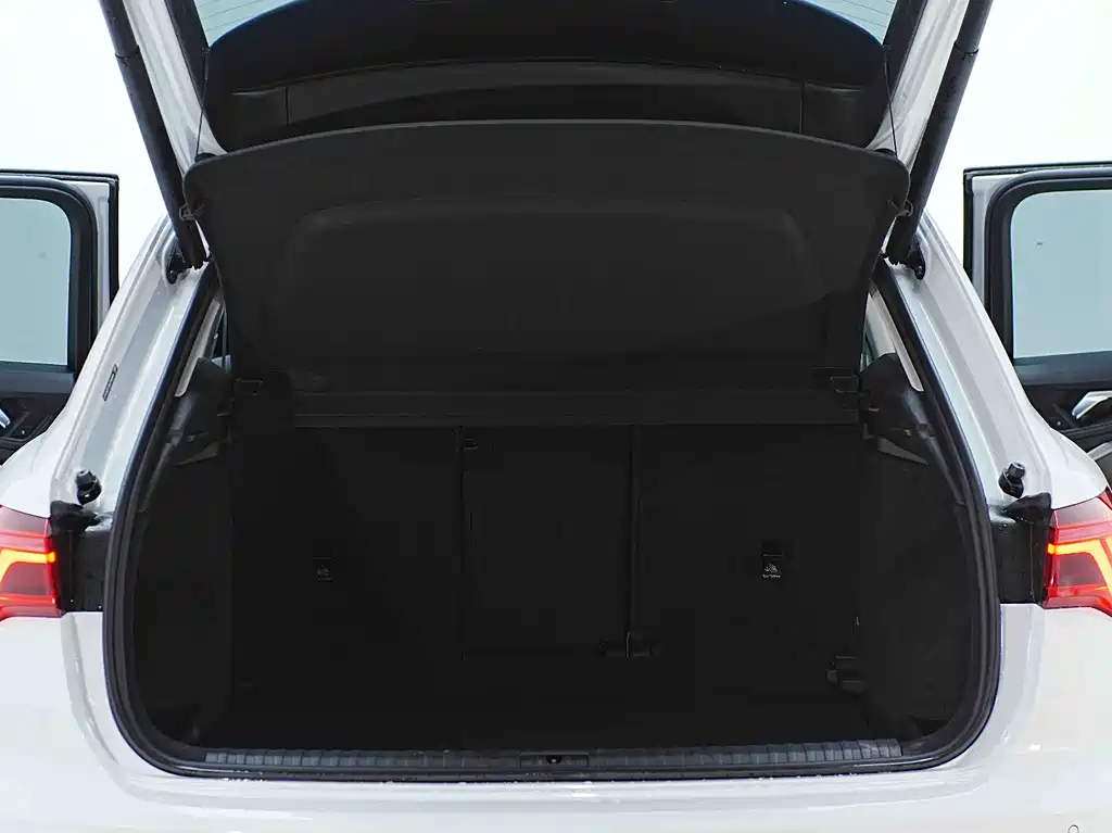 Audi Q3 2023 35 TFSI Entry Dynamic Edition (1.4T)