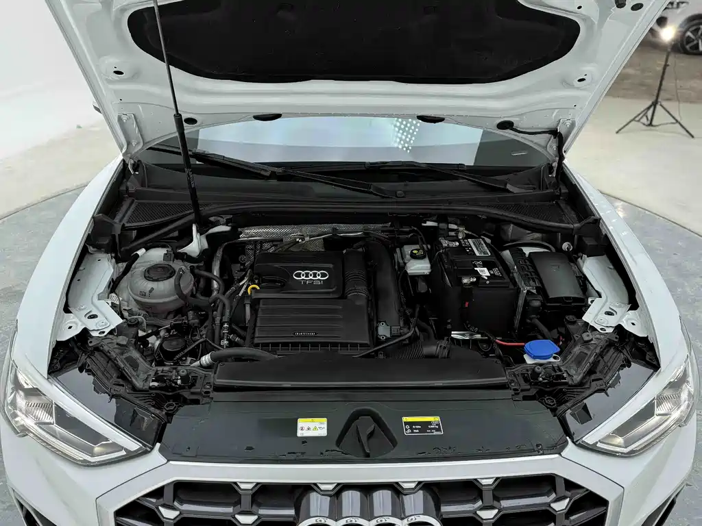Audi Q3 2023 35 TFSI Entry Dynamic Edition (1.4T)