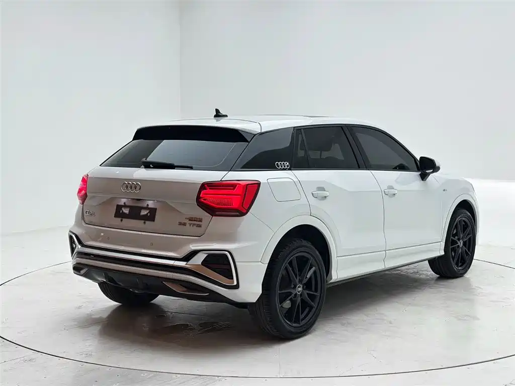 Audi Q2L 2022 35 TFSI Entry Dynamic