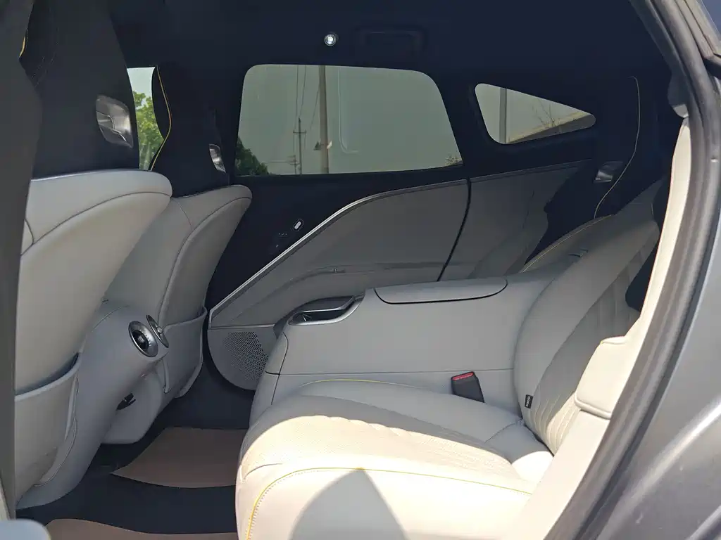 Avatr 11 2022 Long Range Dual Motor Luxury Edition 4-Seater