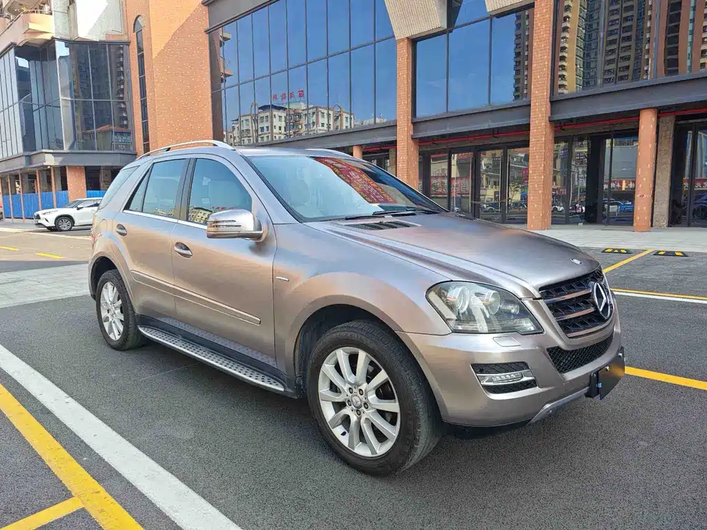 Mercedes-Benz M-Class 2010 ML 350 4MATIC Luxury Special Edition