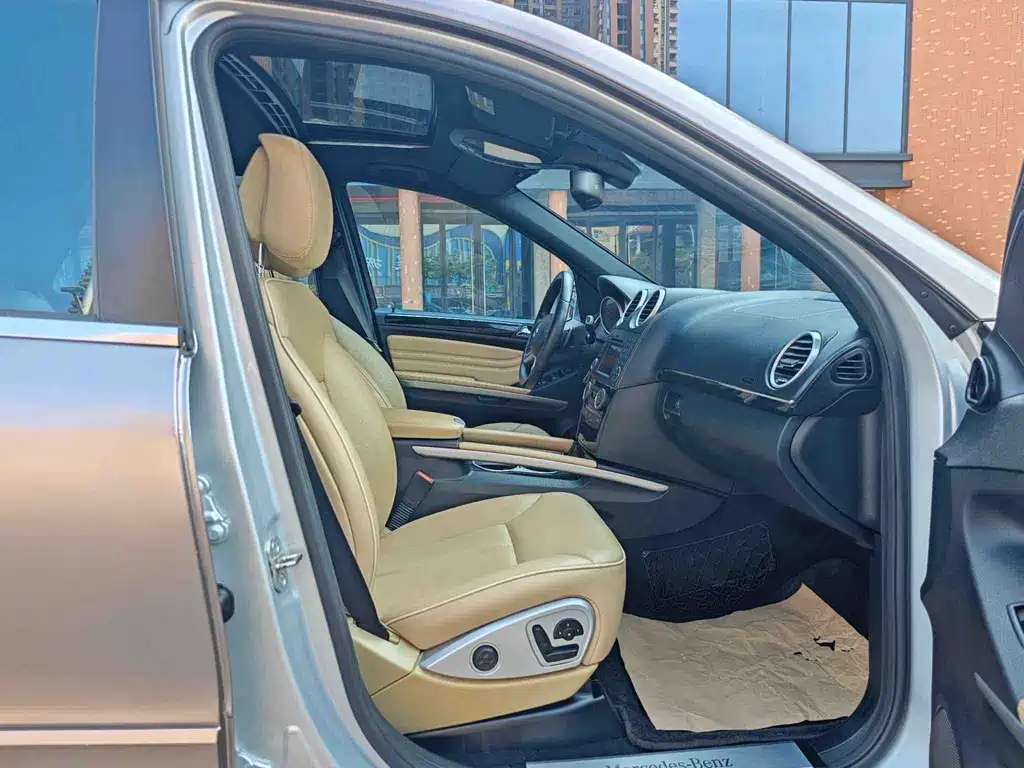Mercedes-Benz M-Class 2010 ML 350 4MATIC Luxury Special Edition