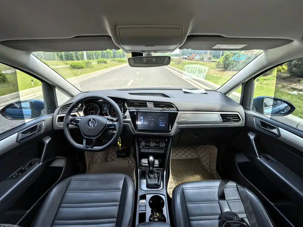 Volkswagen Touran L 2016 280TSI DSG Comfort Edition