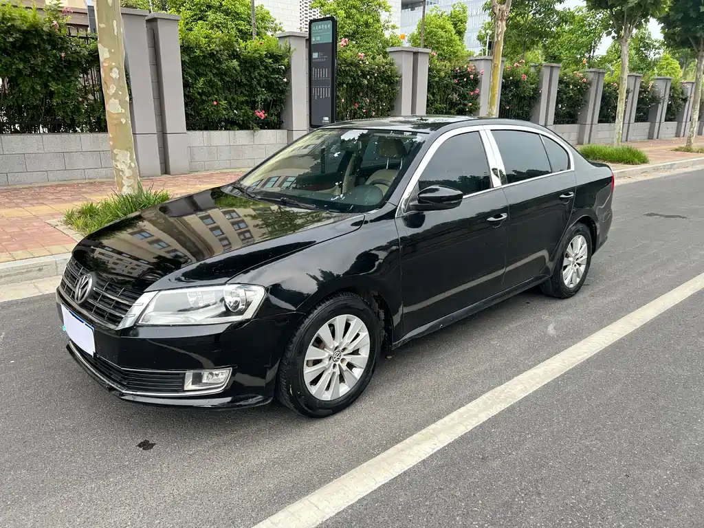 Volkswagen Lavida 2013 Classic Facelift 1.6L Automatic Comfort Edition