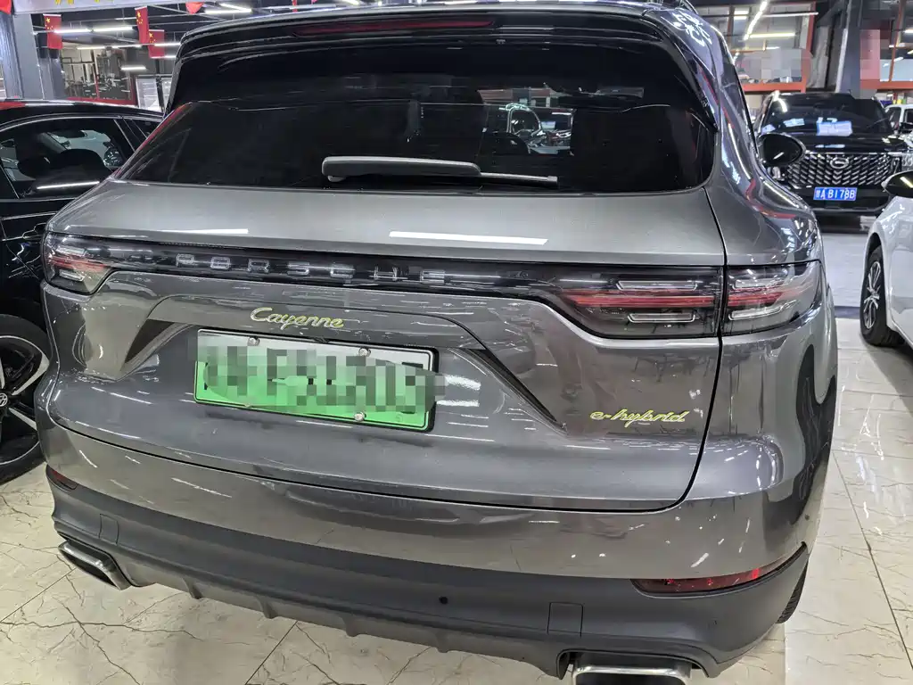 Porsche Cayenne E-Hybrid 2.0T
