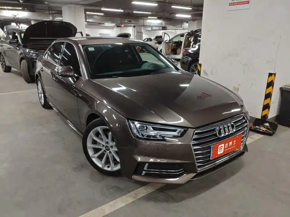 Audi A4L 2018 30th Anniversary Edition 40 TFSI Fashion