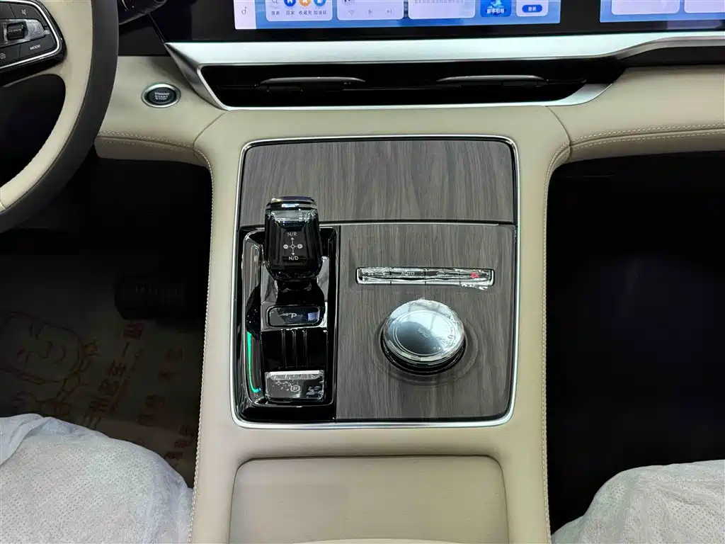 Geely Monjaro 2025 Dongfang Yao 2.0TD Automatic Lanxing Edition