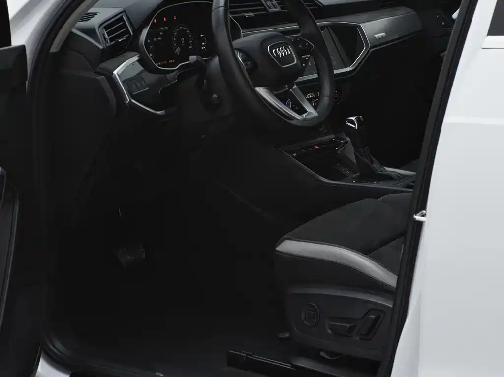 Audi Q3 2022 35 TFSI Entry Dynamic