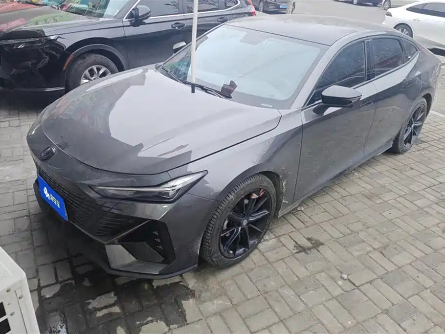 Changan UNI-V 2022 1.5T Premium Edition