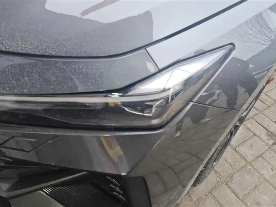 Changan UNI-V 2022 1.5T Premium Edition