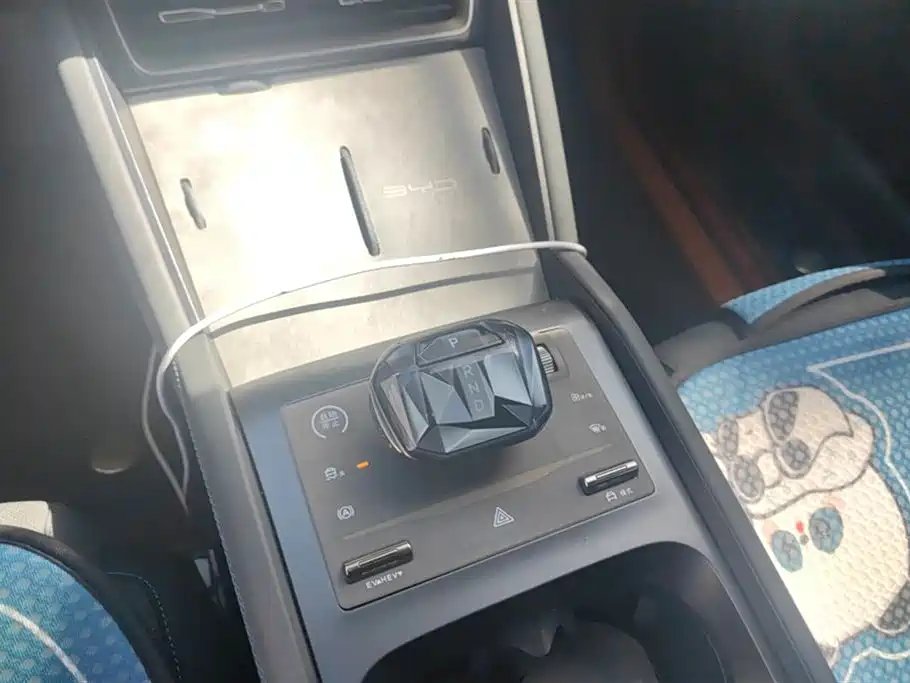 BYD Qin L 2024 DM-i 120KM Excellence Edition
