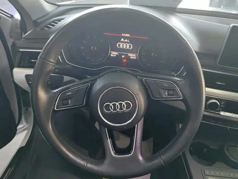 Audi A4L 2017 Plus 40 TFSI Fashion