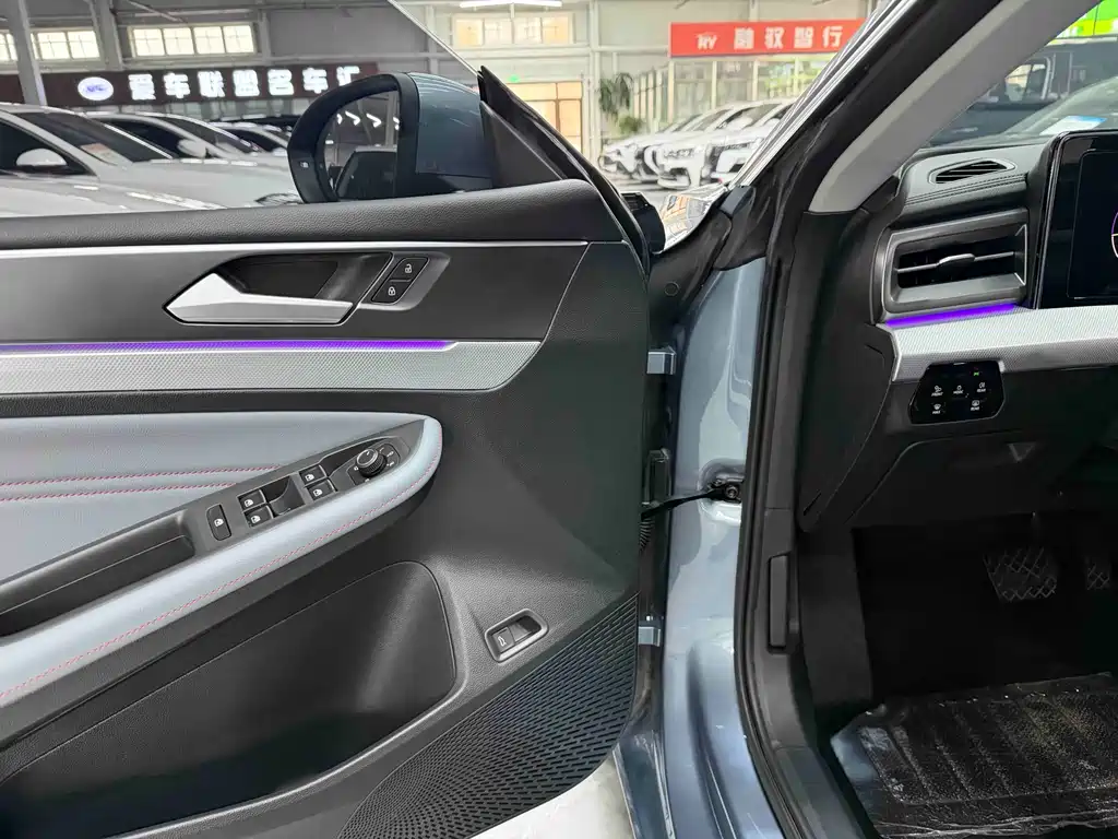 Volkswagen Lamando L 2022 280TSI DSG Cool Spicy Edition