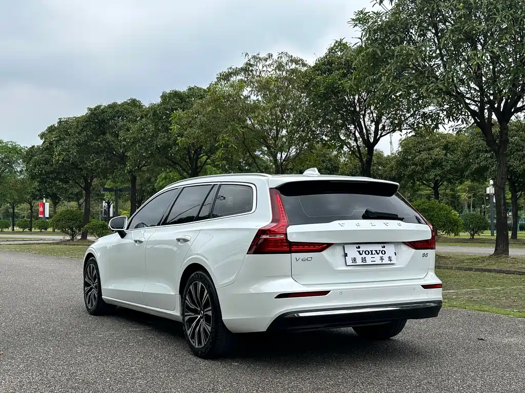 Volvo V60 2023 B5 Inscription