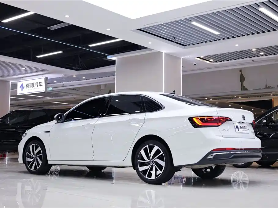 Volkswagen Sagitar 2025 Facelift 300TSI DSG Beyond Edition