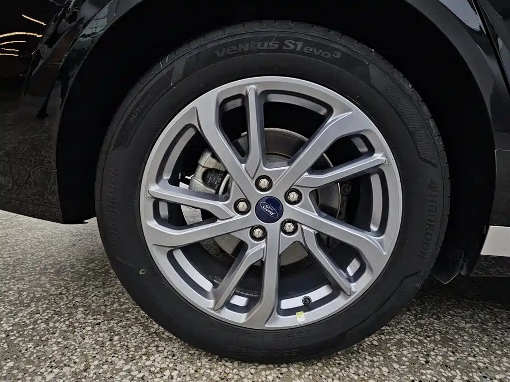 Ford Mondeo 2023 EcoBoost 180 Luxury Edition